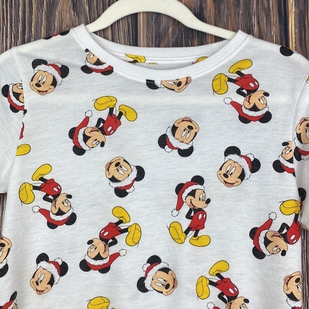 Juniorâs Disney Mickey Mouse Christmas Themed White Tee- Size 7-9 (Womanâs Sm) - Picture 2 of 10